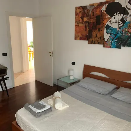 Apartment Dante Doc